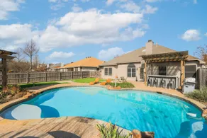 Elite 4BR 2BA Holiday Home with Hot Tub, Pool, and BBQ - Image 5