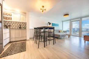 Lux Ocean Front 14th Floor 1BR ON BEACH w/Parking - Image 2