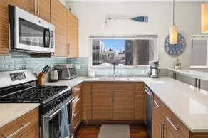 Alki Townhouse/Parking/300 Wifi/AC/Steps 2 Beach - Image 5