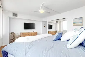 ⭐️Gorgeous  2 Story Oceanfront Penthouse Heated Pool Sauna⭐️ - Image 3