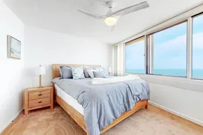 ⭐️Gorgeous  2 Story Oceanfront Penthouse Heated Pool Sauna⭐️ - Image 2
