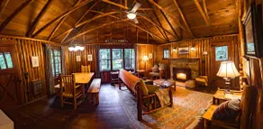 Historic Steiner log cabin on Mt Hood - Image 2