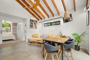 Pearl Beach Loft 150m to beach - Image 4