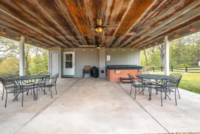 3 Bed 2 Bath Cabin on 300 acre Cattle Farm with Hot Tub and Private River Access - Image 3