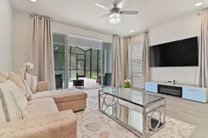 New Spacious & Tranquil Townhouse near Disney - 4BR, 3FB, and Pool - Image 4