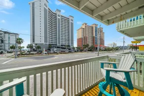 Gentlewinds (Beach View)SLEEPS 6 Close to Hangout - Image 4