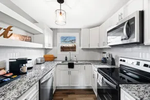 Lovely 3 Bedroom Colonial home - Image 2