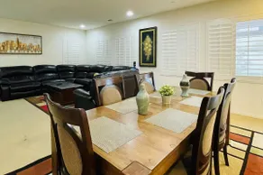 Cozy  single family house with large back yard - Image 3