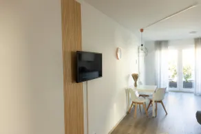 HUGOS Studio Apartment - Image 5