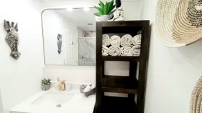 POSHPADZ Presents Coco Villa -2 Patios-Ground Floor-Walk to Jupiter Beach - Image 4