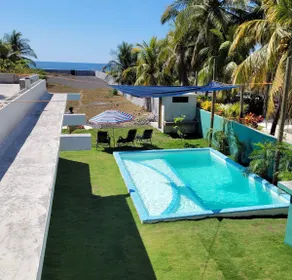 Nice beachfront house - Puerto San José - Image 2