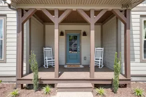 The Lakeside Bungalow – Relax & Unwind (3BR) - Image 2