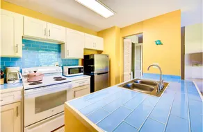 Spacious Kauai 1b/2b condo, pool, 2mi from airport - Image 5
