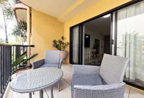 Stylish Apartment near Esplanade & City Centre - Image 5