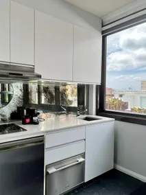 Sunny Studio in Potts Point - Image 2