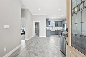 Live Beautifully! Amazing 3 Bed Ranch Property! - Image 2