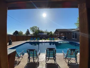 Bright and modern family home, 20 min to Denver - Image 5