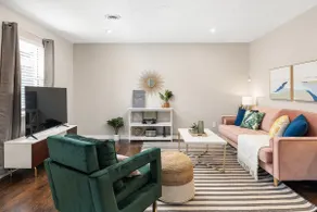 Newly Renovated 3/2 ATL Westside Bungalow - Image 3
