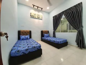 Warm, Cozy home+close to Pesta/ Muar Town home - Image 2