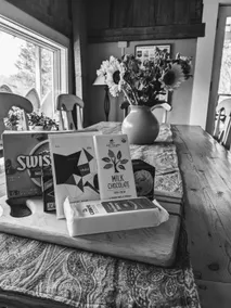 Rustic 1830s Barn. Updated and funky. - Image 4