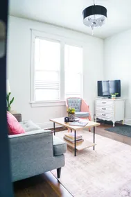 Chic Studio Blocks from Downtown - Image 3