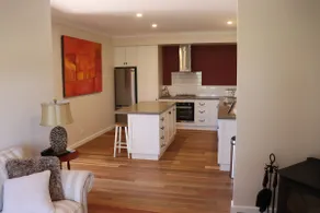 Premium two bedroom farm cottage - Image 2