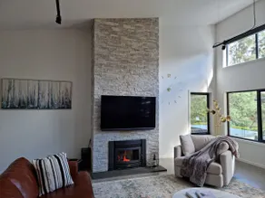 Unique villa Amore with swim spa in Daylesford - Image 2