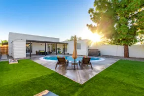 ⭐️HEATED POOL⭐️ Mins to Westgate District & Stadiums - Image 2