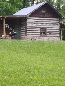 Slate Mtn Cabin, Cozy and Comfy, near Mayberry - Image 3