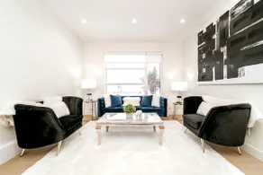 Modern Retreat*Hot Tub*KingBed*AC*Fireplace*Garage - Image 2