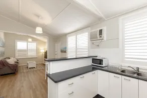Renovated Beach Themed 2 Bed Home. Pet Friendly! - Image 4