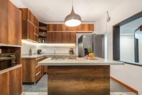 Casa Madera Parque Lleras by HOUSY HOST - Image 4