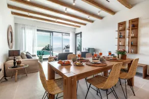 Villa avec terrasse, piscine privée et jardin | Vue plage | Idéale pour le télétravail - Image 4