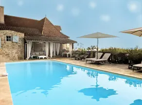 Relax by pool with view over Célé valley - Image 2