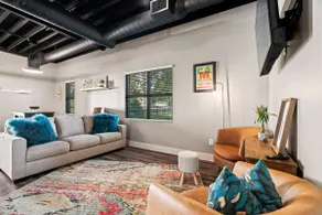 Modern Luxury Loft in Historic Downtown Gallatin - Image 3