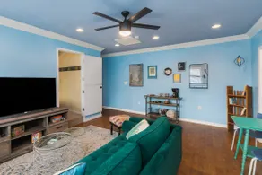 Adorable One-Bedroom Guest Apartment - Image 2