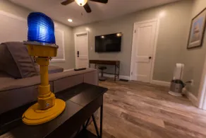AIR BnB -- Aviation Themed Comfort - Image 2