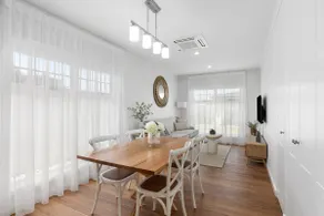 Hamptons inspired 2 bedroom townhouse - Ilo - Image 2