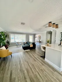 Beautiful 3 bedroom home 1.5 mile from the beach - Image 2