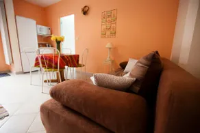 Single-story house with free parking - Image 4