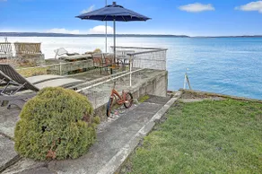 The Camano Beach House - Image 3