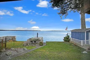 The Camano Beach House - Image 2