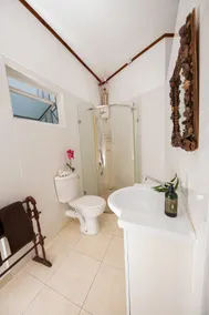 Frangipalm Bungalow - Image 5