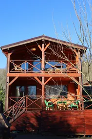 Two-Story Wooden Villa with Private Pool for Large Families - Image 4