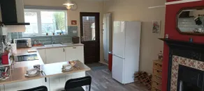 Cheerful Townhouse with Patio - Image 4