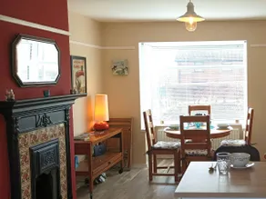 Cheerful Townhouse with Patio - Image 5