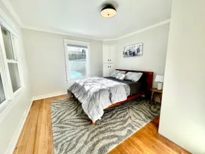 J&T's Lake Park Bungalow - Image 5