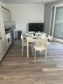 Mulhouse Apt 6 Guests – 2BR, Covered Parking - Image 3