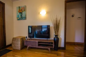 Quiet home near airport & trails. Pet Friendly - Image 4