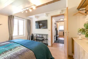 Spirit Apartments| Suite2 | Balcony |Lake view| AC - Image 5